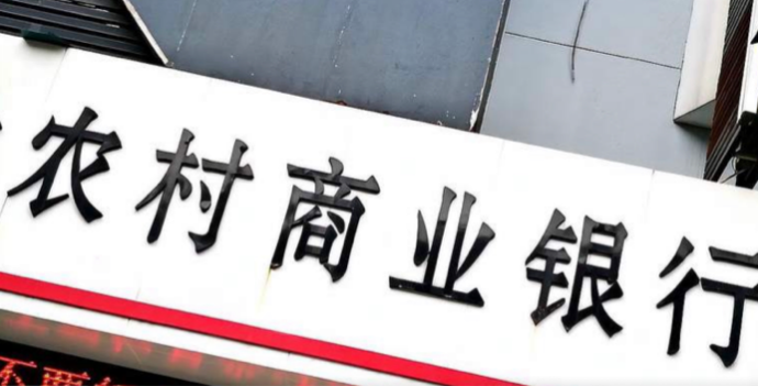 中国游泳冠军孙阳_孙海洋游泳冠军视频_游泳运动员孙