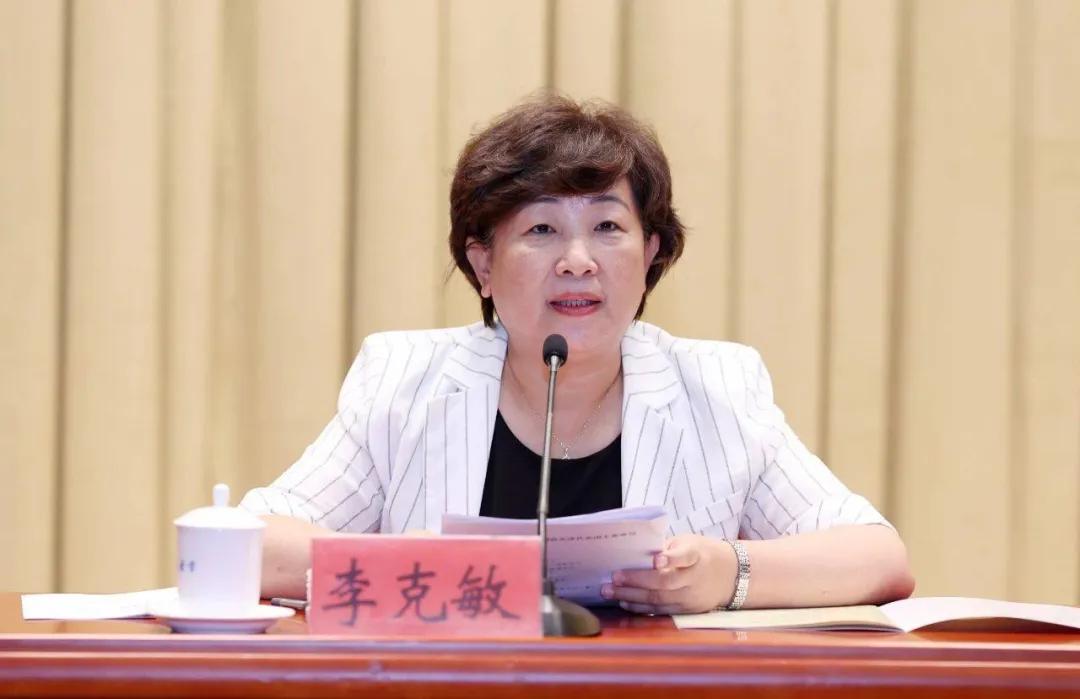 足球竞赛规则近几年变化_足球竞赛规则书_足球竞赛规则改变