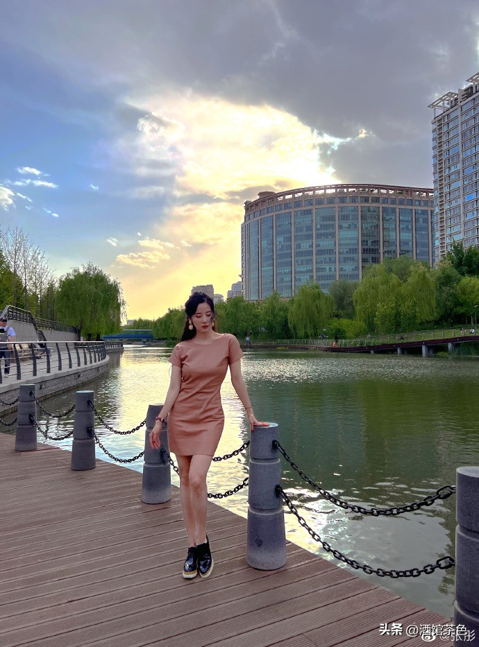 明星上海居家健身_上海明星健身教练_上海健身博主