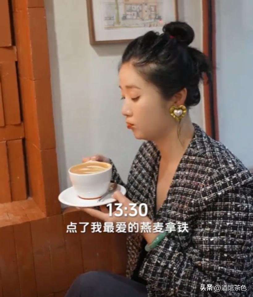 上海明星健身教练_上海健身博主_明星上海居家健身