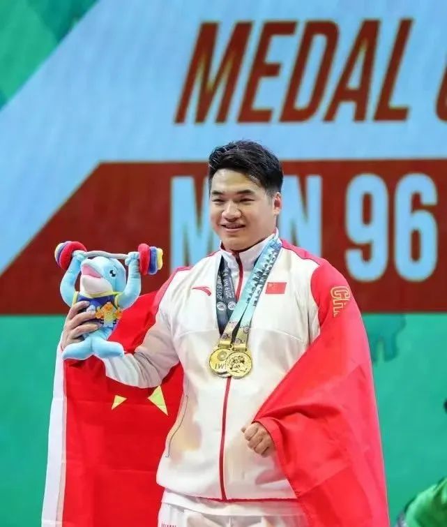 举重冠军有什么奖励_举重冠军什么意思_举重冠军证书有用吗