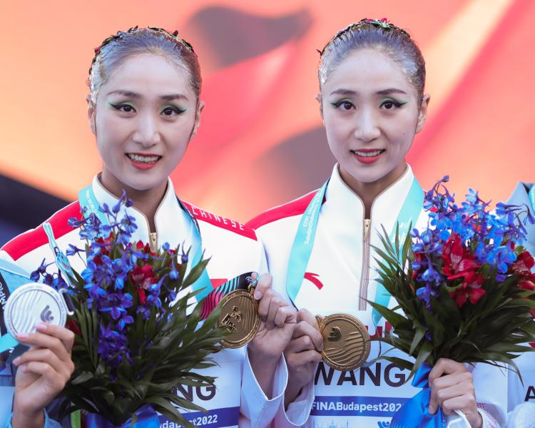 韩国游泳奥运冠军_韩国女子游泳名将_韩国女团游泳冠军