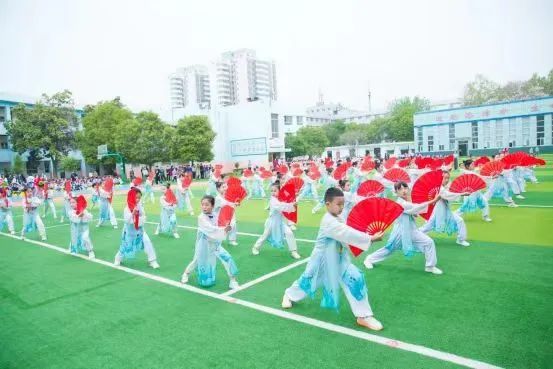 学生功夫广播体操_广播体操功夫少年_中小学生广播体操功夫青春