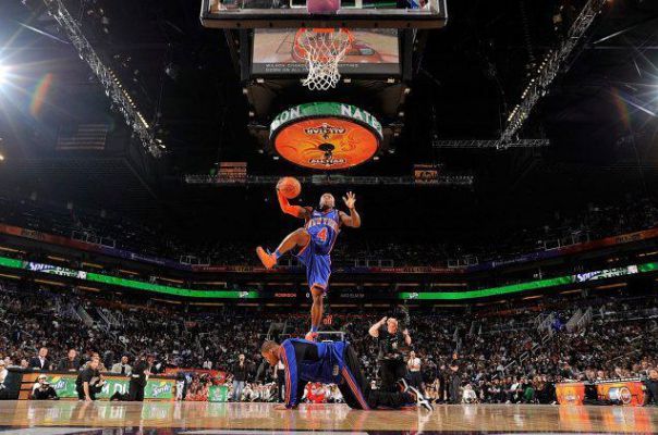 历史上最矮的篮球手球员_著名矮个子篮球运动员_nba矮球员最厉害