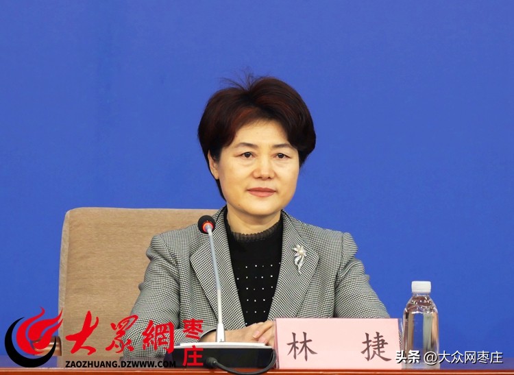 足球杯世界杯冠军_世界杯足球赛2023冠军是谁_现在世界足球杯冠军奖杯叫什么