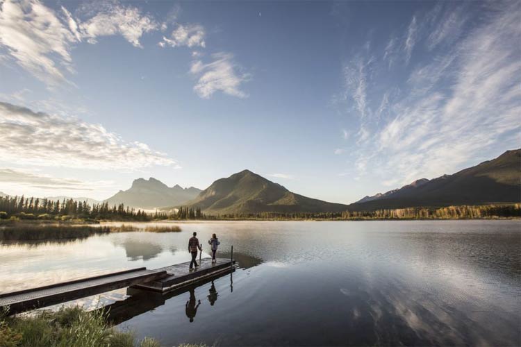 sightseeing_vermilion_lakes_7503
