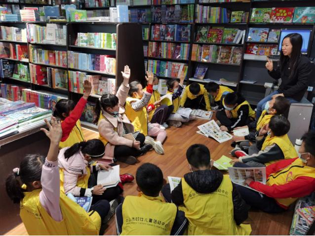 幼儿绘画小屋_幼儿园趣味画画教案_幼儿宅家趣味生活绘画教案