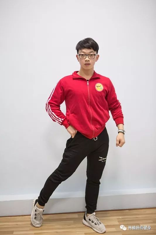 扬亮健身_杨亮动作指导_杨亮武术