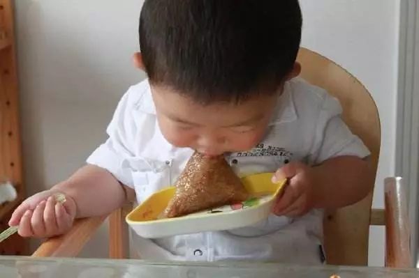 儿童营养晚餐吃什么好_小孩营养晚餐食谱_小孩晚上营养餐